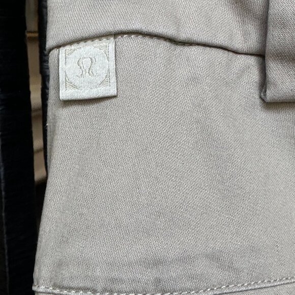 lululemon Men's Commission Classic Fit - Size 32W32L (Trench) - Picture 5 of 6